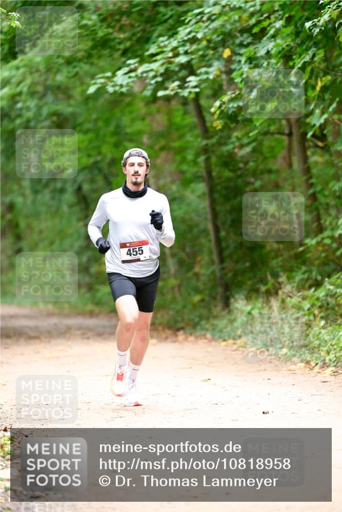 11.10.2026 - Bramfelder Halbmarathon 2026 Dr. Thomas Lammeyer http://msf.ph/oto/10818958 11.10.2026 10:10:41 Laufen 455 meine-sportfotos.de