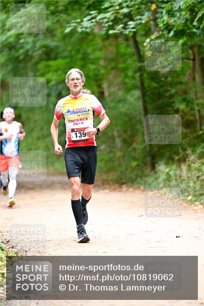 11.10.2026 - Bramfelder Halbmarathon 2026 Dr. Thomas Lammeyer http://msf.ph/oto/10819062 11.10.2026 10:11:19 Laufen 2010, 139 meine-sportfotos.de