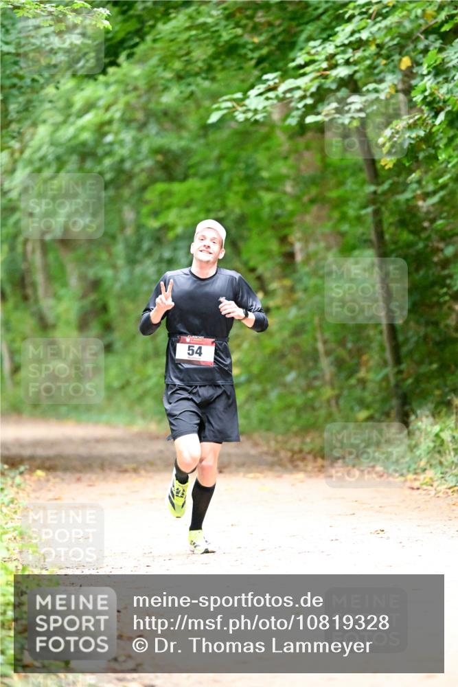 11.10.2026 - Bramfelder Halbmarathon 2026 Dr. Thomas Lammeyer http://msf.ph/oto/10819328 11.10.2026 10:13:14 Laufen 54 meine-sportfotos.de