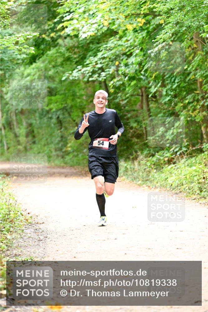 11.10.2026 - Bramfelder Halbmarathon 2026 Dr. Thomas Lammeyer http://msf.ph/oto/10819338 11.10.2026 10:13:16 Laufen 54 meine-sportfotos.de