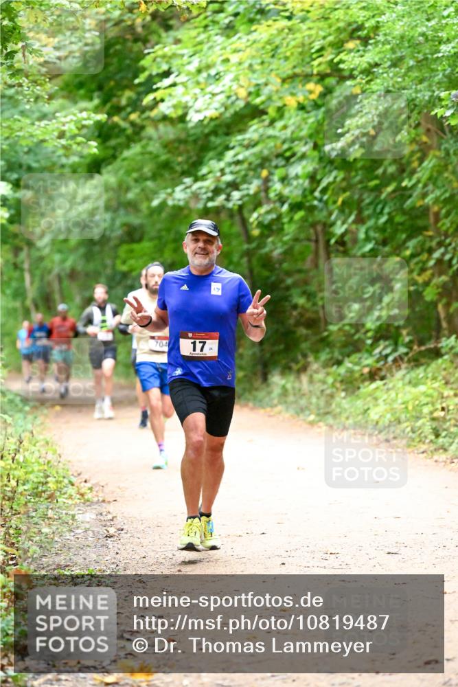 11.10.2026 - Bramfelder Halbmarathon 2026 Dr. Thomas Lammeyer http://msf.ph/oto/10819487 11.10.2026 10:13:55 Laufen 704, 17 meine-sportfotos.de