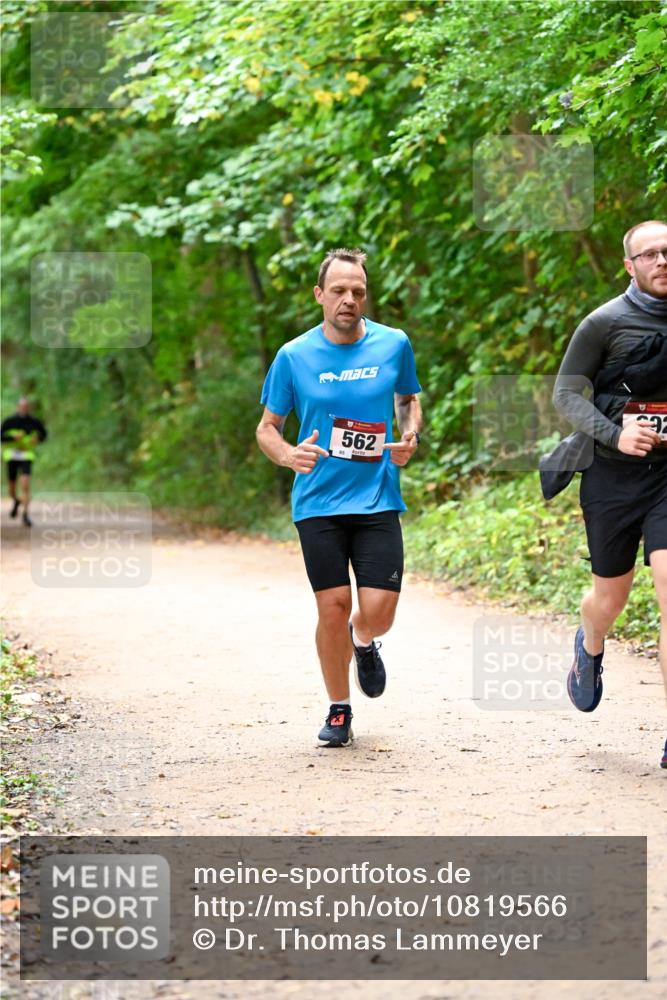 11.10.2026 - Bramfelder Halbmarathon 2026 Dr. Thomas Lammeyer http://msf.ph/oto/10819566 11.10.2026 10:14:09 Laufen 65, 562 meine-sportfotos.de