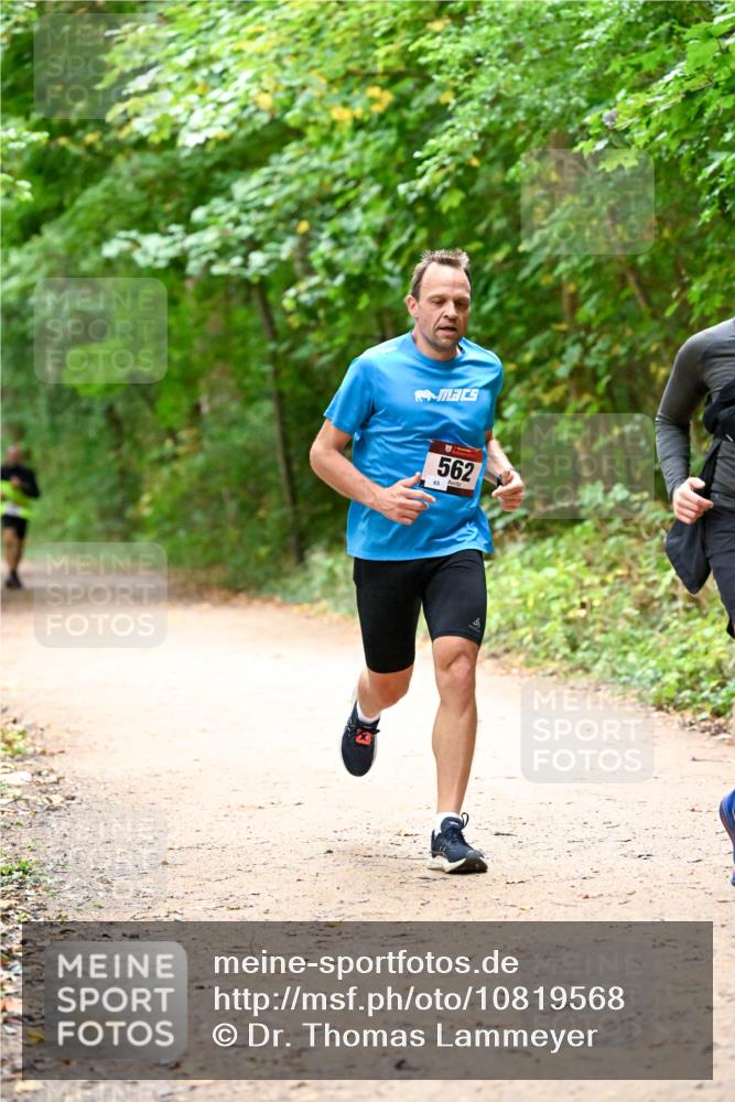 11.10.2026 - Bramfelder Halbmarathon 2026 Dr. Thomas Lammeyer http://msf.ph/oto/10819568 11.10.2026 10:14:10 Laufen 562 meine-sportfotos.de