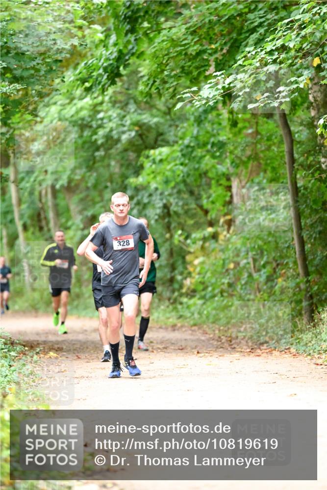 11.10.2026 - Bramfelder Halbmarathon 2026 Dr. Thomas Lammeyer http://msf.ph/oto/10819619 11.10.2026 10:14:28 Laufen 328 meine-sportfotos.de