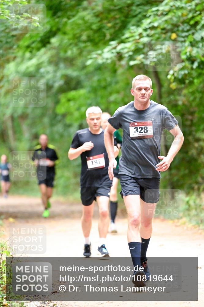 11.10.2026 - Bramfelder Halbmarathon 2026 Dr. Thomas Lammeyer http://msf.ph/oto/10819644 11.10.2026 10:14:32 Laufen 192, 328, 8 meine-sportfotos.de
