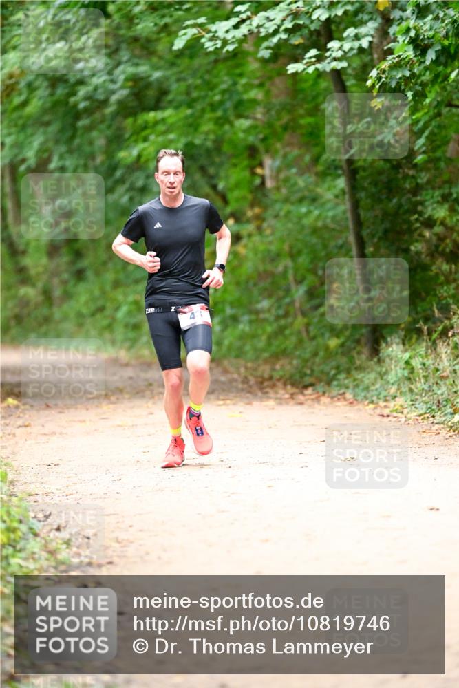11.10.2026 - Bramfelder Halbmarathon 2026 Dr. Thomas Lammeyer http://msf.ph/oto/10819746 11.10.2026 10:14:57 Laufen 13840 meine-sportfotos.de
