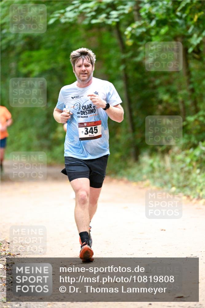 11.10.2026 - Bramfelder Halbmarathon 2026 Dr. Thomas Lammeyer http://msf.ph/oto/10819808 11.10.2026 10:16:21 Laufen 21, 345 meine-sportfotos.de