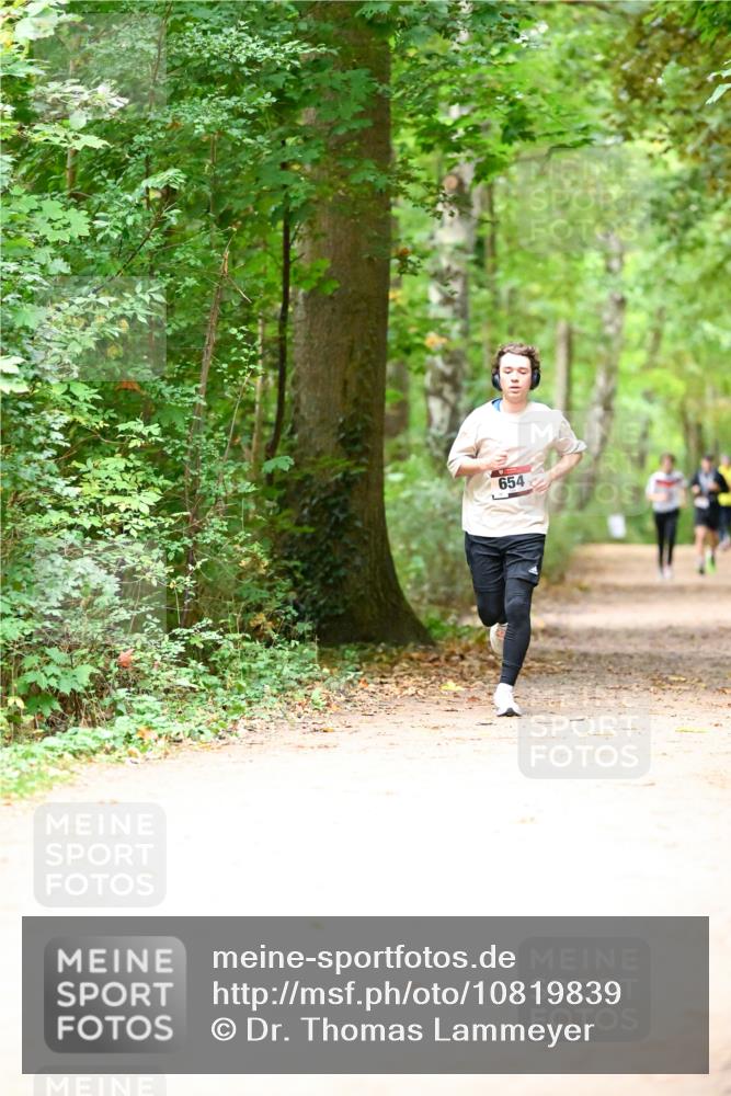 11.10.2026 - Bramfelder Halbmarathon 2026 Dr. Thomas Lammeyer http://msf.ph/oto/10819839 11.10.2026 10:17:09 Laufen 654 meine-sportfotos.de