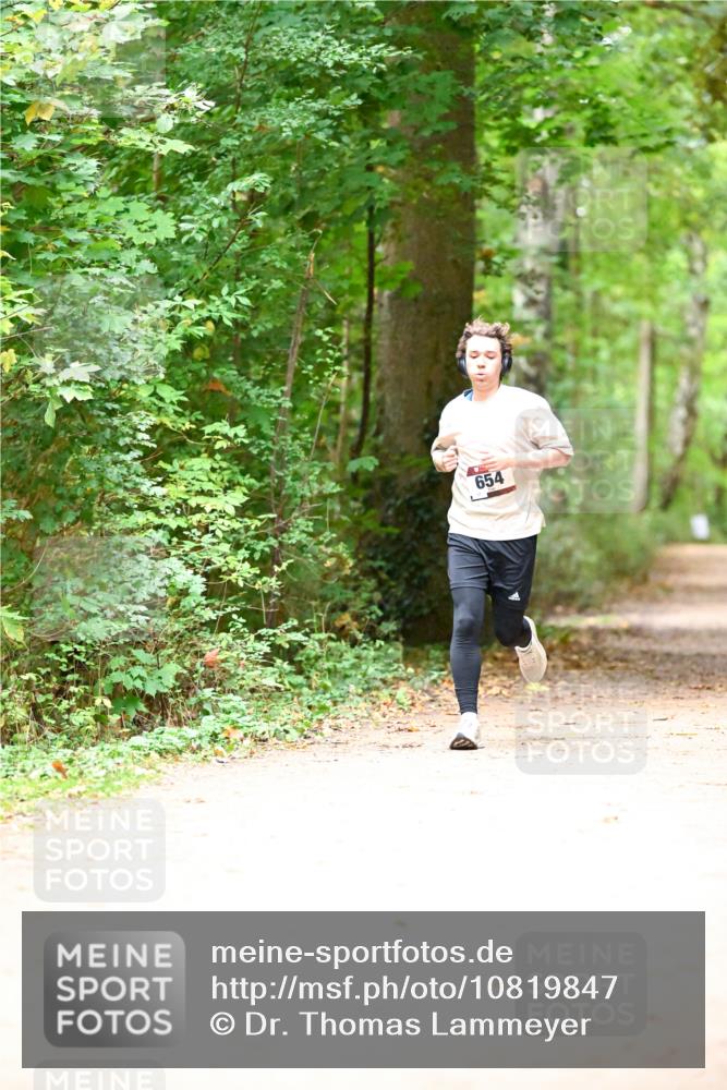 11.10.2026 - Bramfelder Halbmarathon 2026 Dr. Thomas Lammeyer http://msf.ph/oto/10819847 11.10.2026 10:17:10 Laufen 654 meine-sportfotos.de