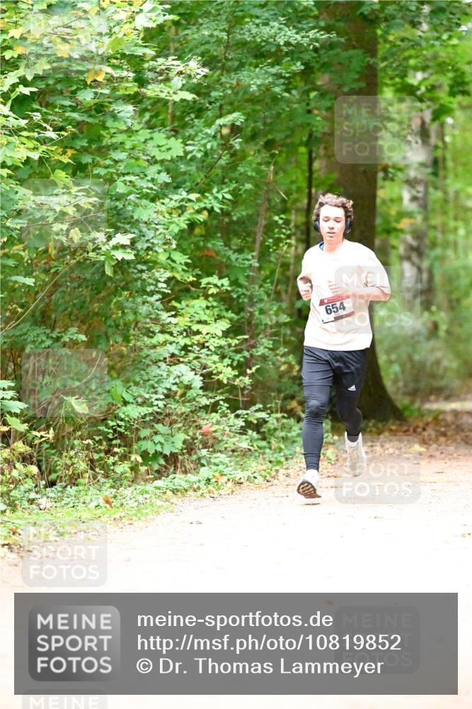 11.10.2026 - Bramfelder Halbmarathon 2026 Dr. Thomas Lammeyer http://msf.ph/oto/10819852 11.10.2026 10:17:10 Laufen 654 meine-sportfotos.de