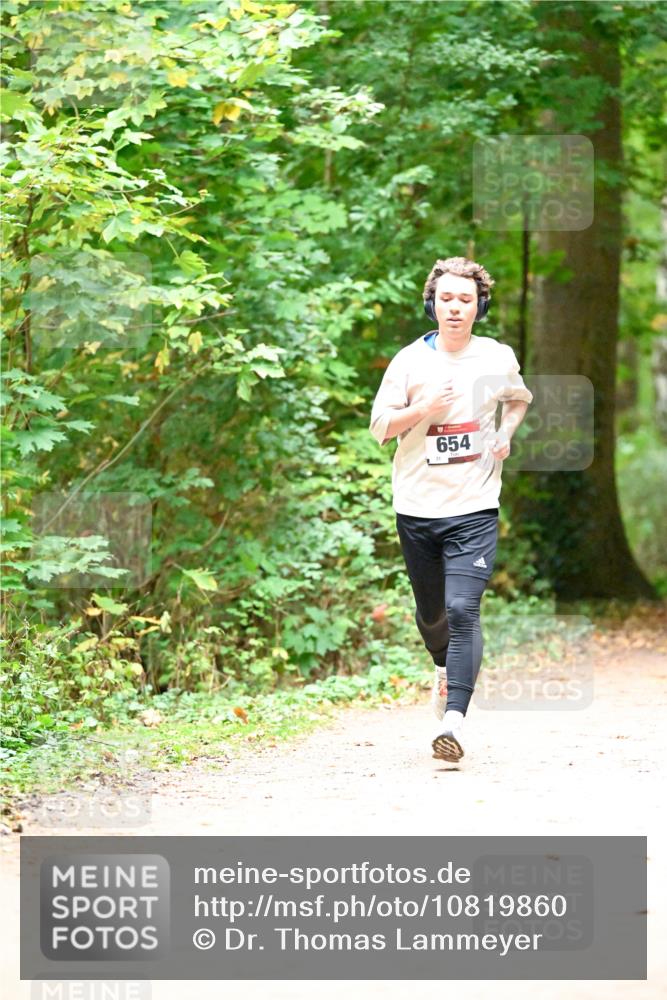11.10.2026 - Bramfelder Halbmarathon 2026 Dr. Thomas Lammeyer http://msf.ph/oto/10819860 11.10.2026 10:17:12 Laufen 654 meine-sportfotos.de