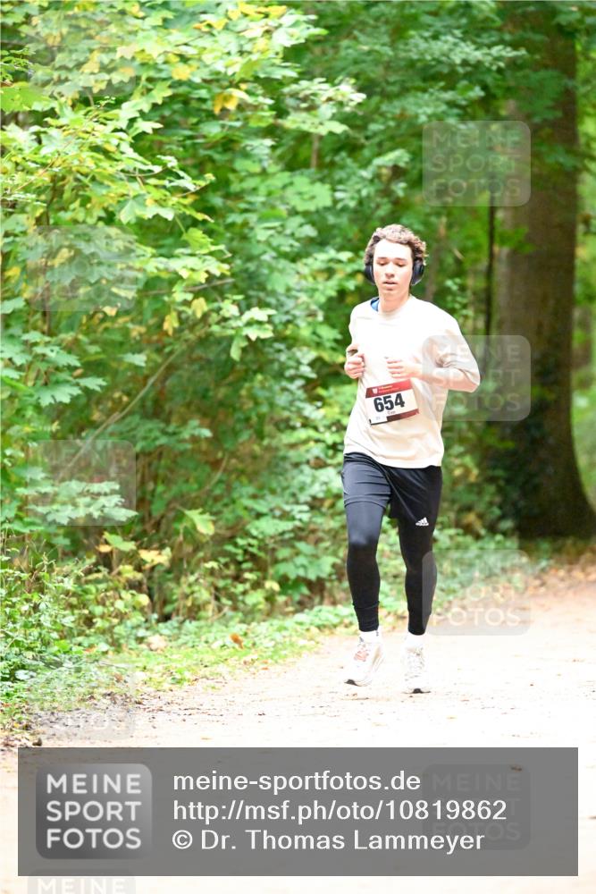 11.10.2026 - Bramfelder Halbmarathon 2026 Dr. Thomas Lammeyer http://msf.ph/oto/10819862 11.10.2026 10:17:12 Laufen 654 meine-sportfotos.de