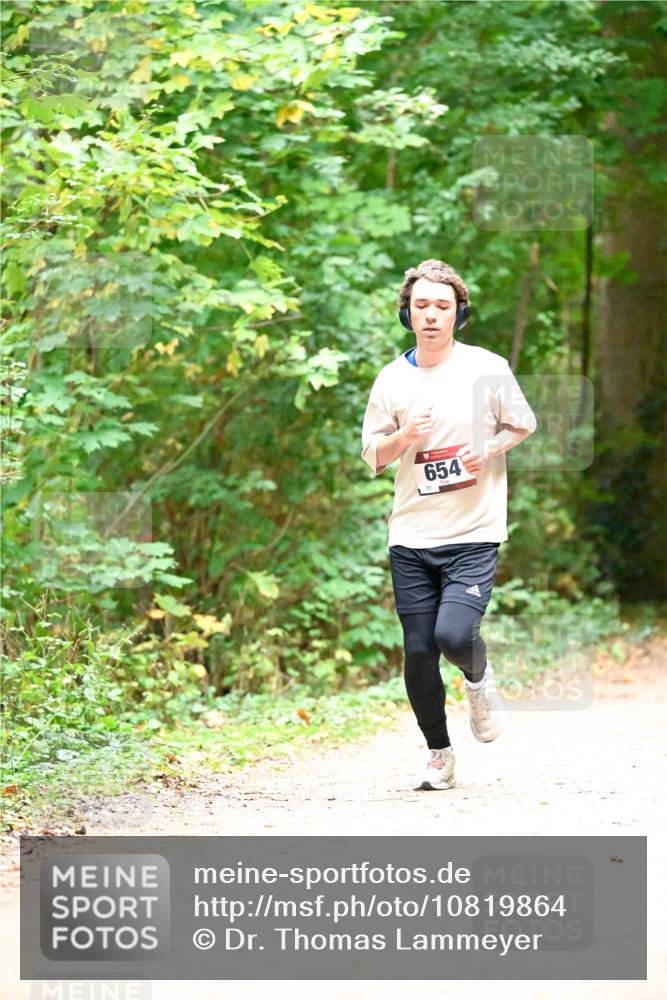 11.10.2026 - Bramfelder Halbmarathon 2026 Dr. Thomas Lammeyer http://msf.ph/oto/10819864 11.10.2026 10:17:12 Laufen 654, 31 meine-sportfotos.de