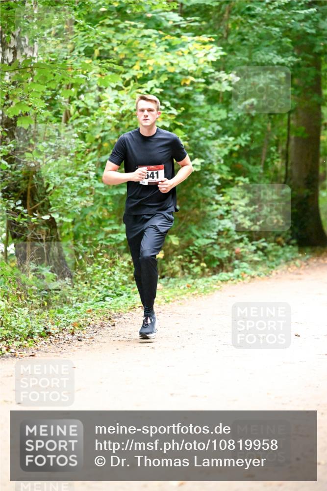11.10.2026 - Bramfelder Halbmarathon 2026 Dr. Thomas Lammeyer http://msf.ph/oto/10819958 11.10.2026 10:18:05 Laufen 641 meine-sportfotos.de