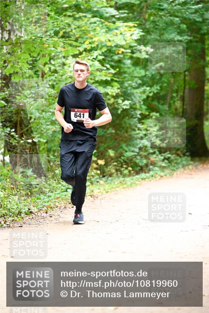 11.10.2026 - Bramfelder Halbmarathon 2026 Dr. Thomas Lammeyer http://msf.ph/oto/10819960 11.10.2026 10:18:05 Laufen 641, 260 meine-sportfotos.de