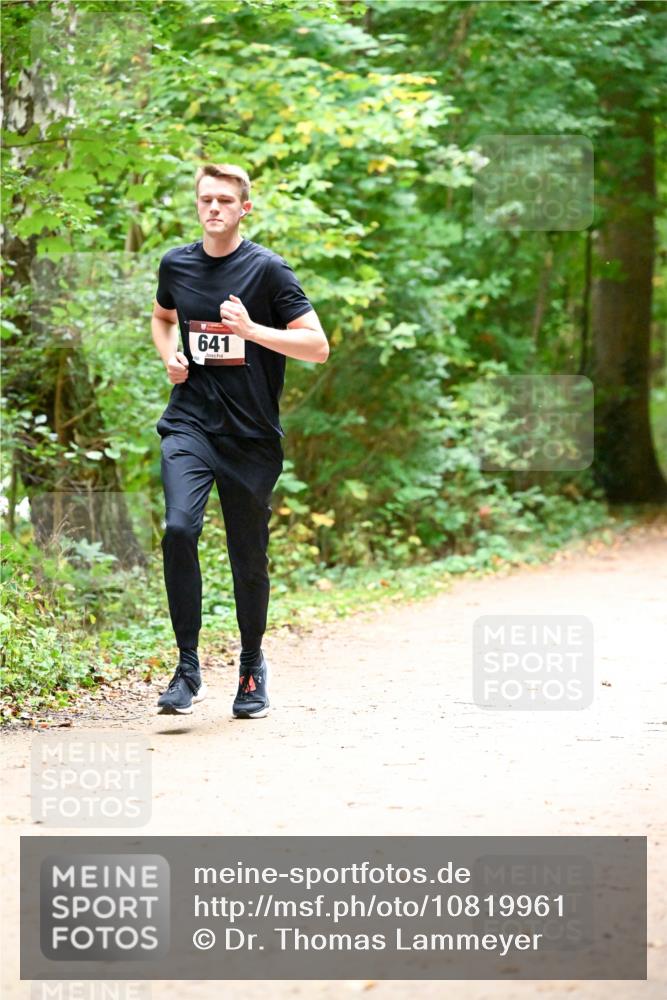 11.10.2026 - Bramfelder Halbmarathon 2026 Dr. Thomas Lammeyer http://msf.ph/oto/10819961 11.10.2026 10:18:05 Laufen 641 meine-sportfotos.de