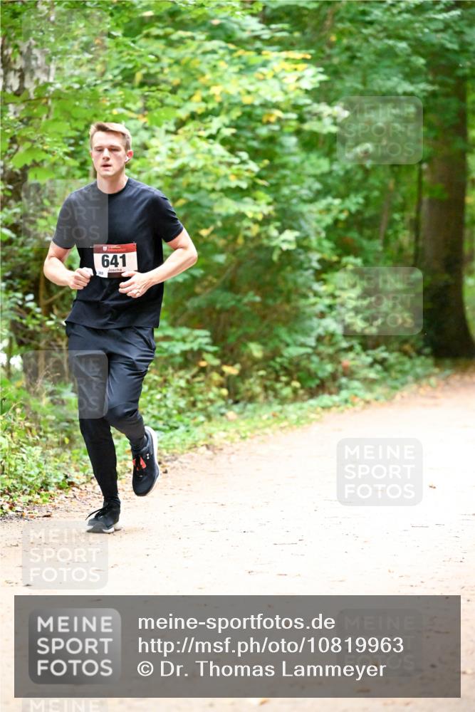 11.10.2026 - Bramfelder Halbmarathon 2026 Dr. Thomas Lammeyer http://msf.ph/oto/10819963 11.10.2026 10:18:05 Laufen 641 meine-sportfotos.de