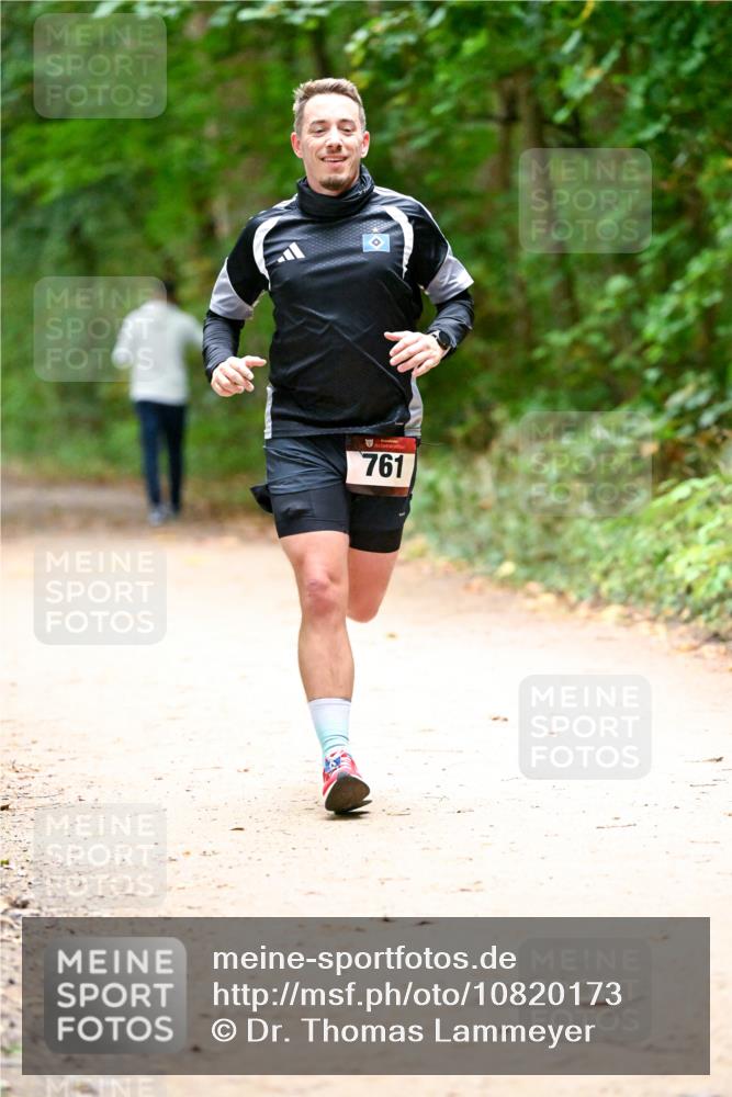 11.10.2026 - Bramfelder Halbmarathon 2026 Dr. Thomas Lammeyer http://msf.ph/oto/10820173 11.10.2026 10:19:40 Laufen 761 meine-sportfotos.de