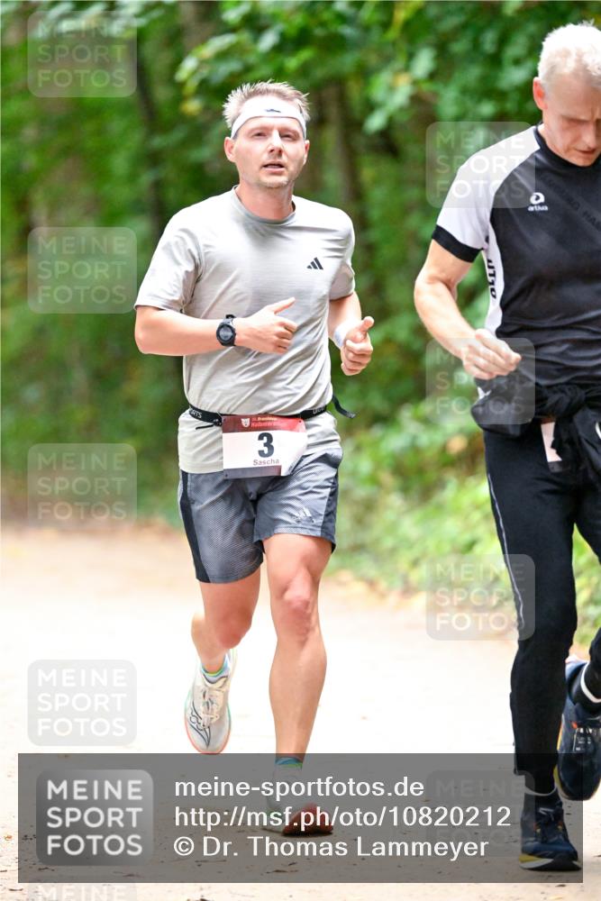 11.10.2026 - Bramfelder Halbmarathon 2026 Dr. Thomas Lammeyer http://msf.ph/oto/10820212 11.10.2026 10:20:09 Laufen 3, 10 meine-sportfotos.de