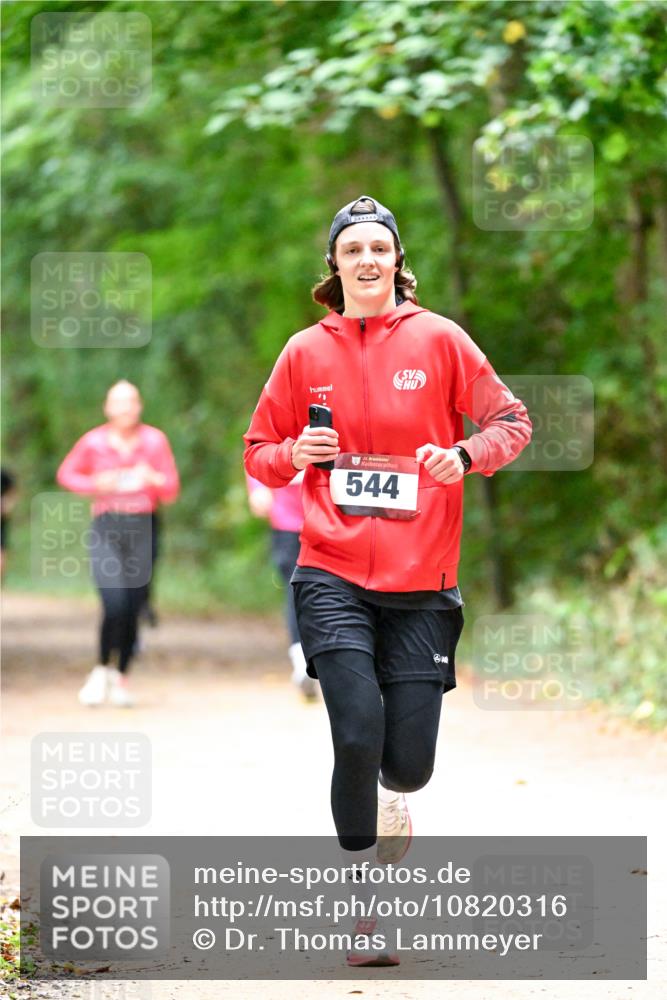 11.10.2026 - Bramfelder Halbmarathon 2026 Dr. Thomas Lammeyer http://msf.ph/oto/10820316 11.10.2026 10:20:49 Laufen 544 meine-sportfotos.de