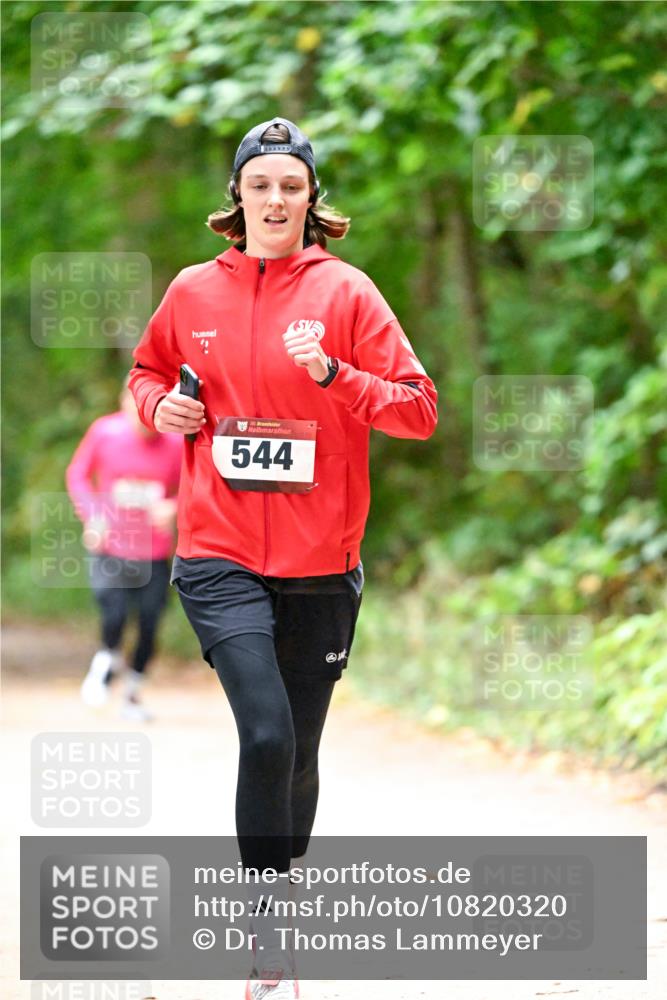 11.10.2026 - Bramfelder Halbmarathon 2026 Dr. Thomas Lammeyer http://msf.ph/oto/10820320 11.10.2026 10:20:50 Laufen 999999, 0, 35, 544 meine-sportfotos.de
