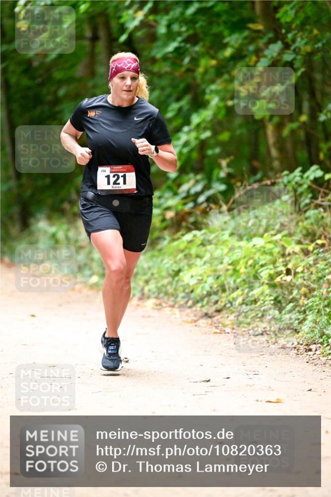 11.10.2026 - Bramfelder Halbmarathon 2026 Dr. Thomas Lammeyer http://msf.ph/oto/10820363 11.10.2026 10:21:00 Laufen 298, 121 meine-sportfotos.de