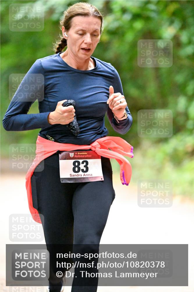 11.10.2026 - Bramfelder Halbmarathon 2026 Dr. Thomas Lammeyer http://msf.ph/oto/10820378 11.10.2026 10:21:03 Laufen 35, 83 meine-sportfotos.de
