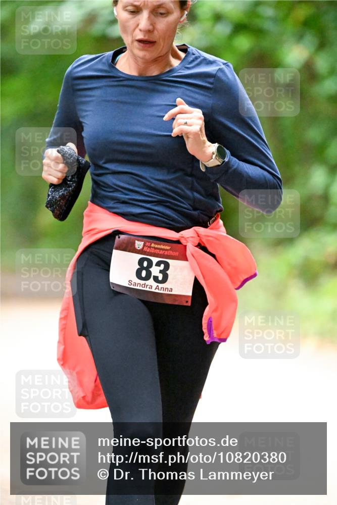 11.10.2026 - Bramfelder Halbmarathon 2026 Dr. Thomas Lammeyer http://msf.ph/oto/10820380 11.10.2026 10:21:03 Laufen 35, 83 meine-sportfotos.de