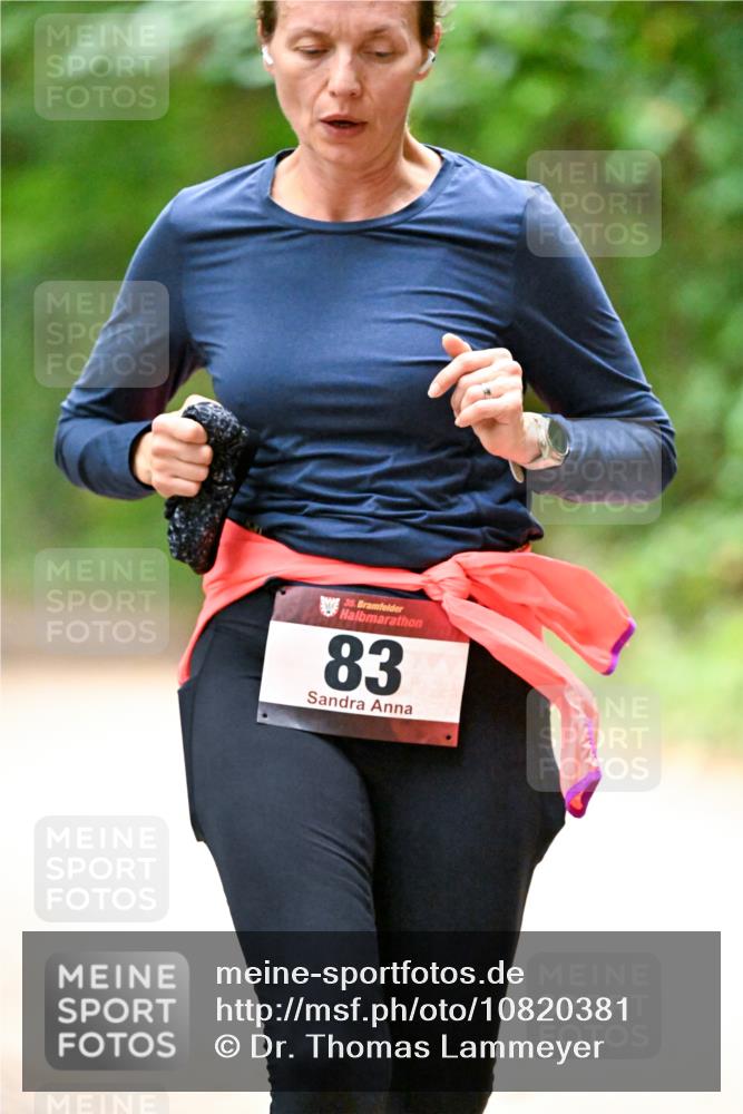 11.10.2026 - Bramfelder Halbmarathon 2026 Dr. Thomas Lammeyer http://msf.ph/oto/10820381 11.10.2026 10:21:03 Laufen 35, 83 meine-sportfotos.de