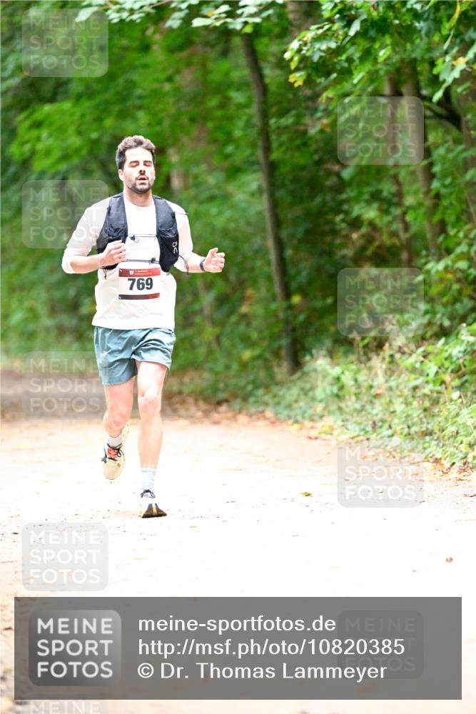 11.10.2026 - Bramfelder Halbmarathon 2026 Dr. Thomas Lammeyer http://msf.ph/oto/10820385 11.10.2026 10:21:15 Laufen 769 meine-sportfotos.de