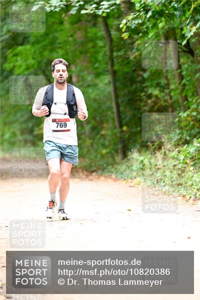 11.10.2026 - Bramfelder Halbmarathon 2026 Dr. Thomas Lammeyer http://msf.ph/oto/10820386 11.10.2026 10:21:15 Laufen 769 meine-sportfotos.de