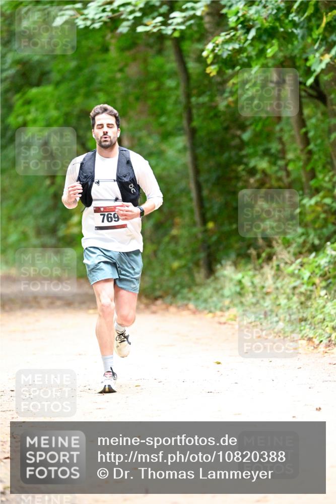 11.10.2026 - Bramfelder Halbmarathon 2026 Dr. Thomas Lammeyer http://msf.ph/oto/10820388 11.10.2026 10:21:16 Laufen 769 meine-sportfotos.de