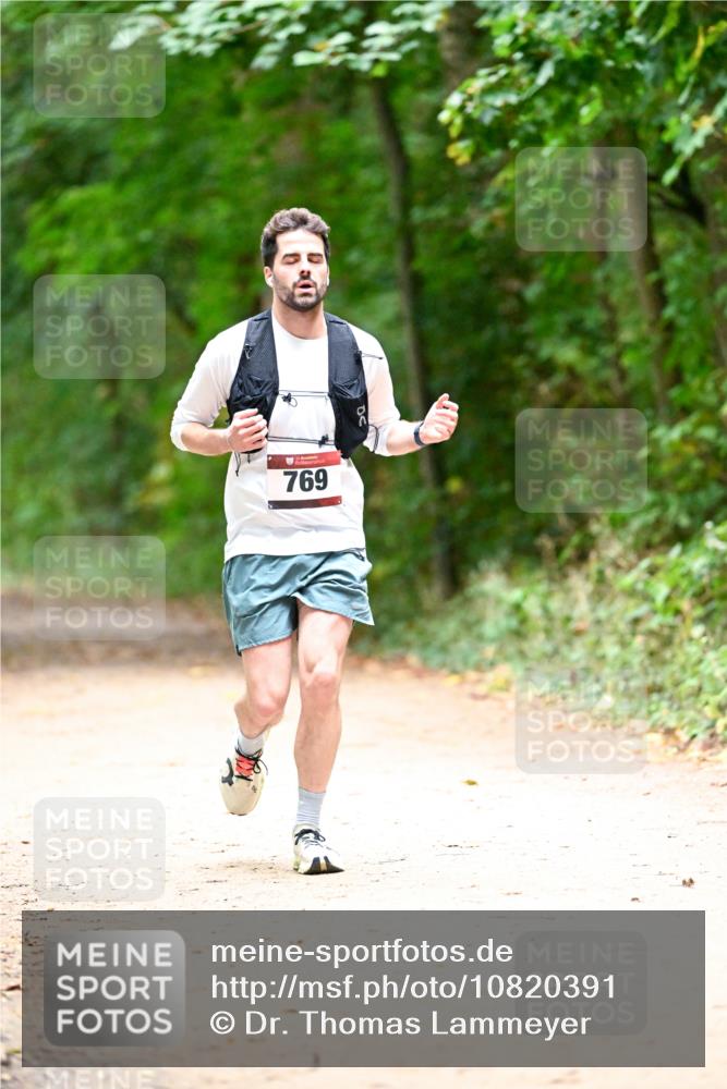 11.10.2026 - Bramfelder Halbmarathon 2026 Dr. Thomas Lammeyer http://msf.ph/oto/10820391 11.10.2026 10:21:16 Laufen 769 meine-sportfotos.de
