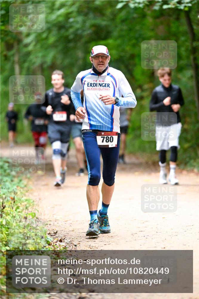 11.10.2026 - Bramfelder Halbmarathon 2026 Dr. Thomas Lammeyer http://msf.ph/oto/10820449 11.10.2026 10:21:33 Laufen 780 meine-sportfotos.de