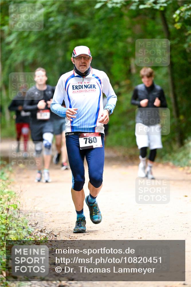 11.10.2026 - Bramfelder Halbmarathon 2026 Dr. Thomas Lammeyer http://msf.ph/oto/10820451 11.10.2026 10:21:33 Laufen 780, 21 meine-sportfotos.de
