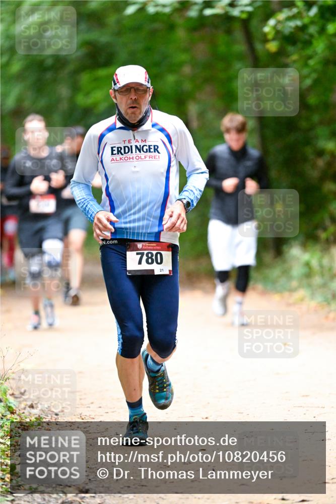 11.10.2026 - Bramfelder Halbmarathon 2026 Dr. Thomas Lammeyer http://msf.ph/oto/10820456 11.10.2026 10:21:34 Laufen 780, 21 meine-sportfotos.de