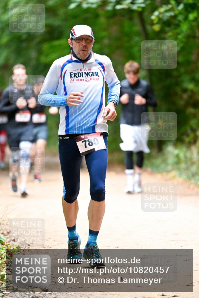 11.10.2026 - Bramfelder Halbmarathon 2026 Dr. Thomas Lammeyer http://msf.ph/oto/10820457 11.10.2026 10:21:34 Laufen 780, 21 meine-sportfotos.de