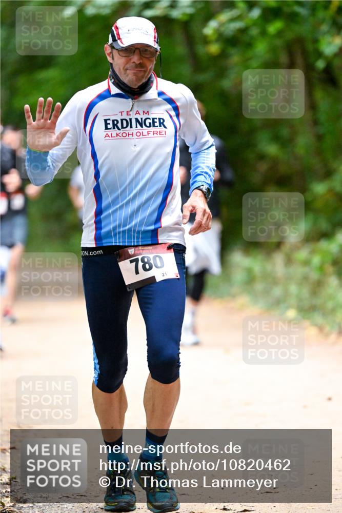 11.10.2026 - Bramfelder Halbmarathon 2026 Dr. Thomas Lammeyer http://msf.ph/oto/10820462 11.10.2026 10:21:35 Laufen 780, 21 meine-sportfotos.de