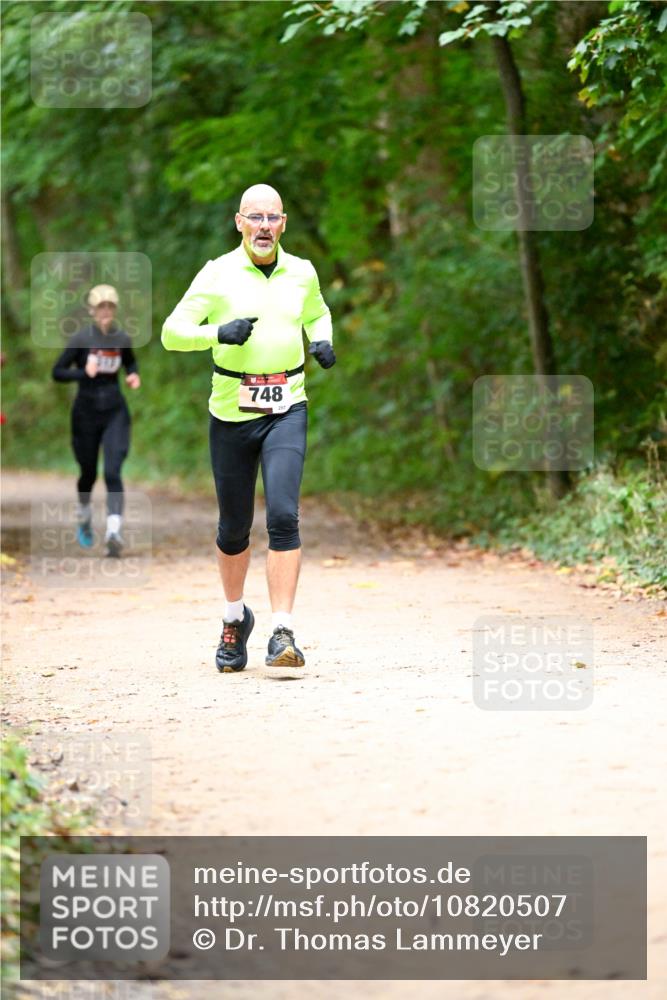 11.10.2026 - Bramfelder Halbmarathon 2026 Dr. Thomas Lammeyer http://msf.ph/oto/10820507 11.10.2026 10:21:54 Laufen 748 meine-sportfotos.de