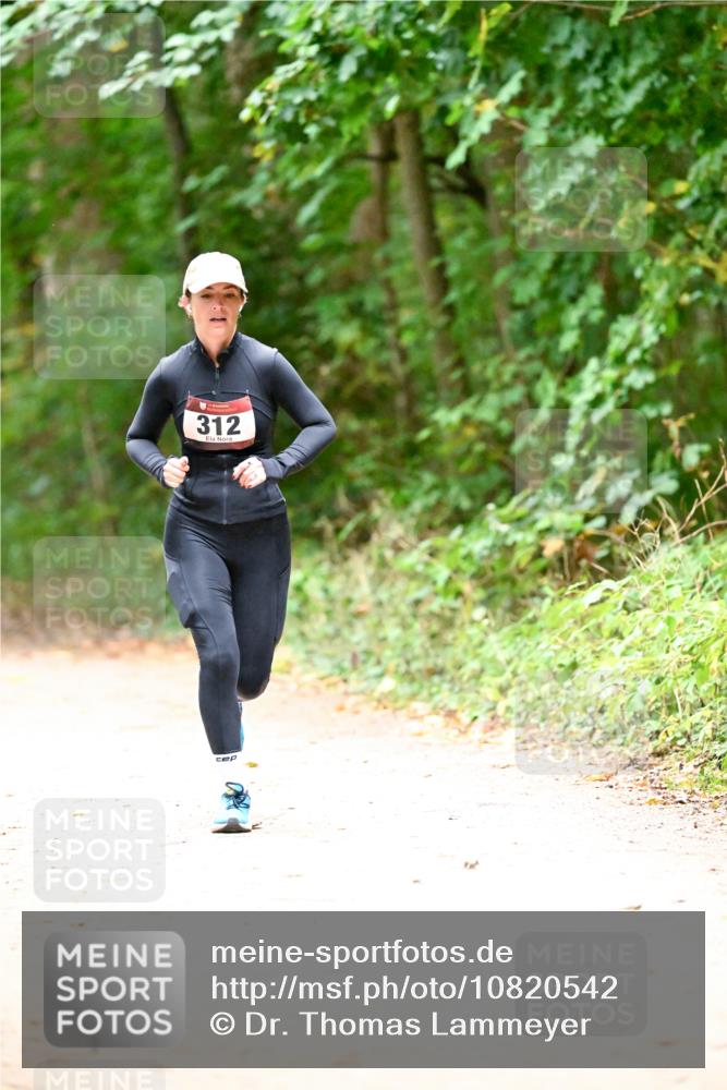 11.10.2026 - Bramfelder Halbmarathon 2026 Dr. Thomas Lammeyer http://msf.ph/oto/10820542 11.10.2026 10:21:59 Laufen 312 meine-sportfotos.de