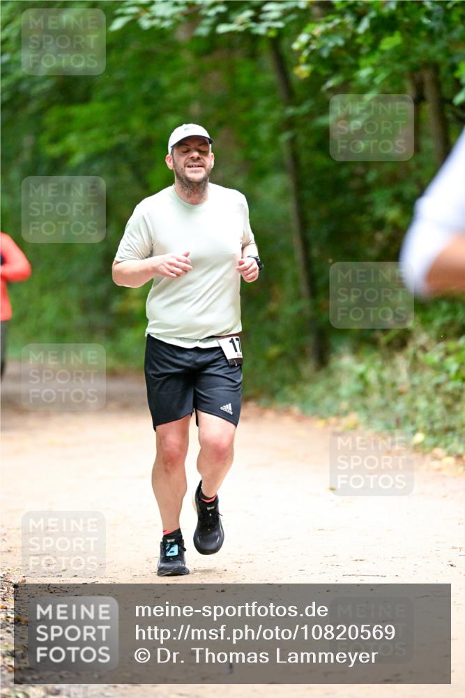 11.10.2026 - Bramfelder Halbmarathon 2026 Dr. Thomas Lammeyer http://msf.ph/oto/10820569 11.10.2026 10:22:05 Laufen 17 meine-sportfotos.de