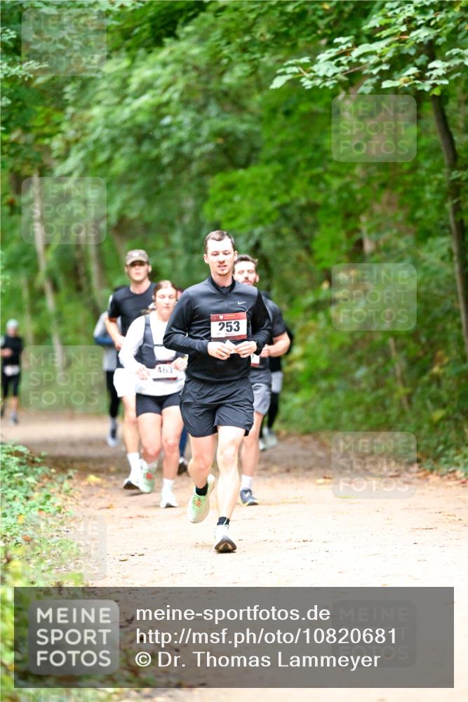 11.10.2026 - Bramfelder Halbmarathon 2026 Dr. Thomas Lammeyer http://msf.ph/oto/10820681 11.10.2026 10:22:45 Laufen 463, 253 meine-sportfotos.de