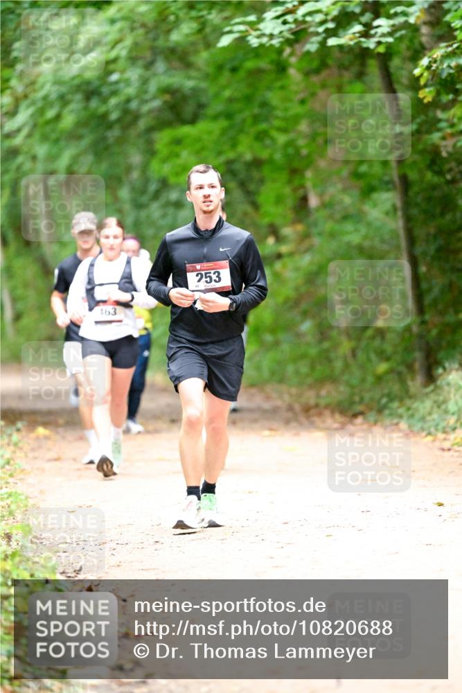 11.10.2026 - Bramfelder Halbmarathon 2026 Dr. Thomas Lammeyer http://msf.ph/oto/10820688 11.10.2026 10:22:46 Laufen 463, 253, 49 meine-sportfotos.de