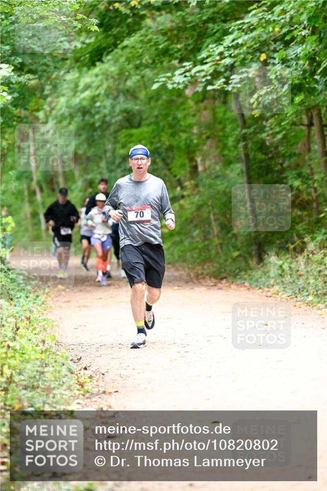 11.10.2026 - Bramfelder Halbmarathon 2026 Dr. Thomas Lammeyer http://msf.ph/oto/10820802 11.10.2026 10:23:14 Laufen 70 meine-sportfotos.de