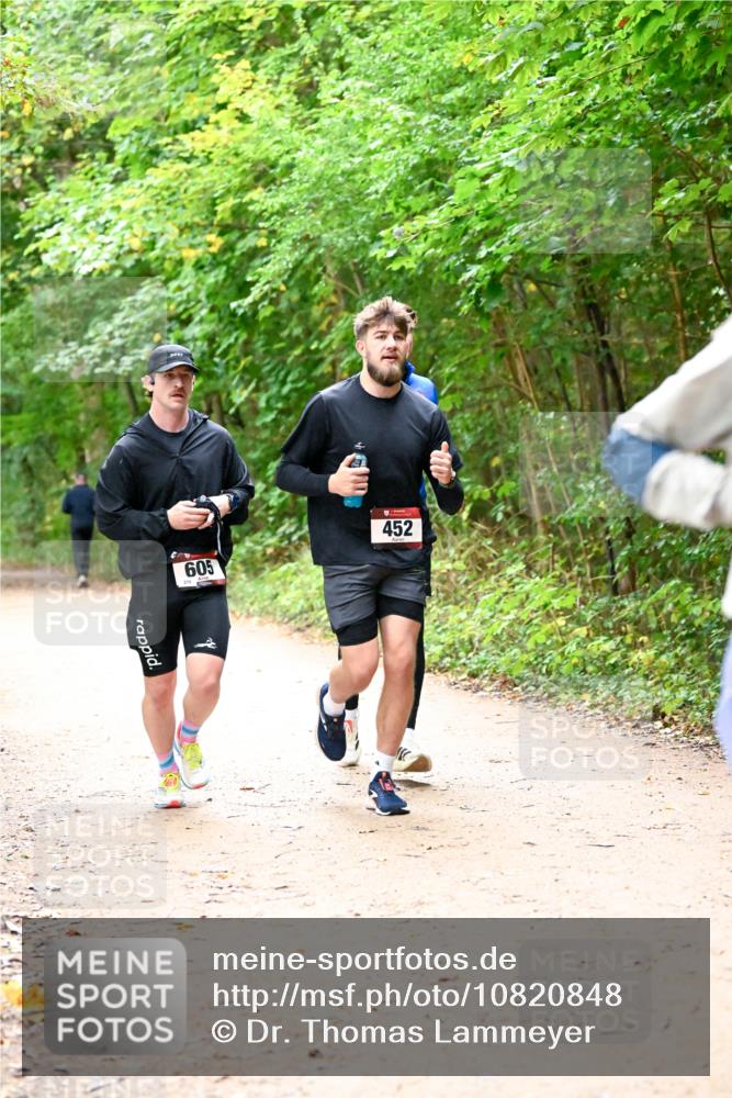 11.10.2026 - Bramfelder Halbmarathon 2026 Dr. Thomas Lammeyer http://msf.ph/oto/10820848 11.10.2026 10:23:24 Laufen 605, 452 meine-sportfotos.de