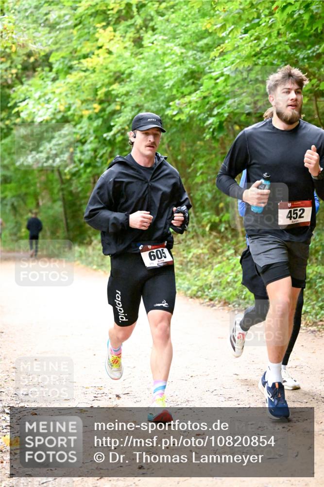 11.10.2026 - Bramfelder Halbmarathon 2026 Dr. Thomas Lammeyer http://msf.ph/oto/10820854 11.10.2026 10:23:25 Laufen 605, 452 meine-sportfotos.de