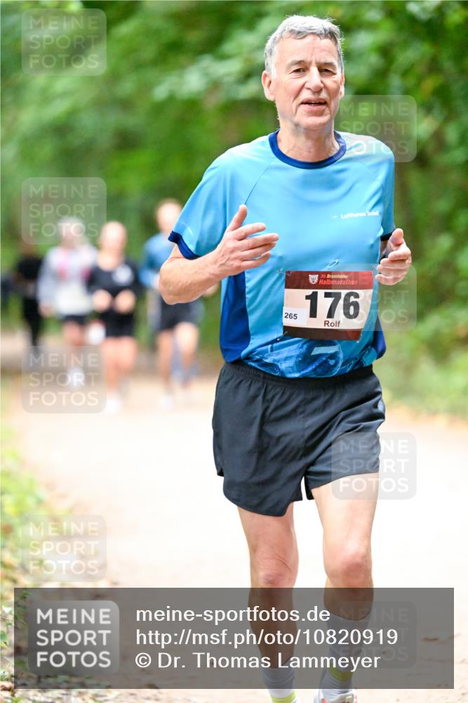 11.10.2026 - Bramfelder Halbmarathon 2026 Dr. Thomas Lammeyer http://msf.ph/oto/10820919 11.10.2026 10:23:40 Laufen 265, 35, 176 meine-sportfotos.de