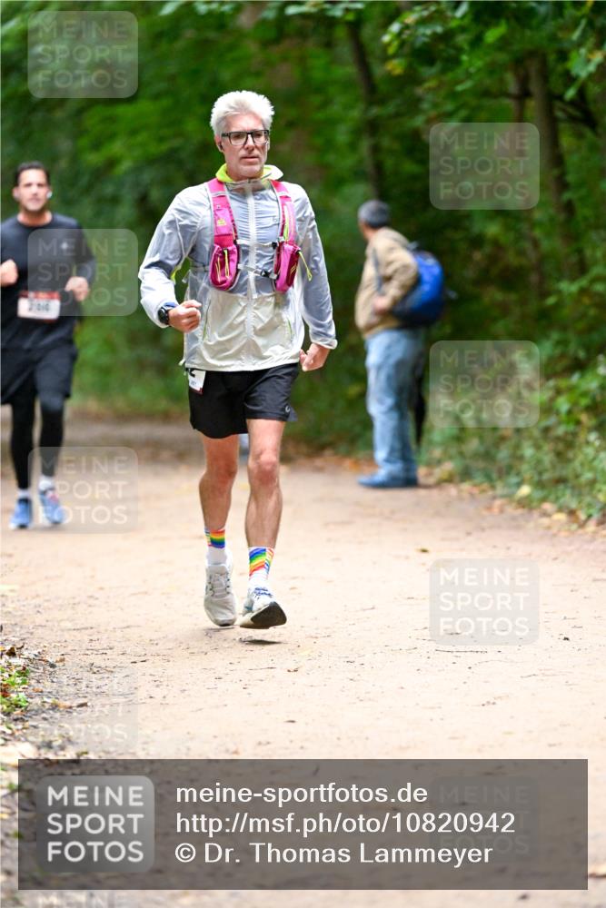 11.10.2026 - Bramfelder Halbmarathon 2026 Dr. Thomas Lammeyer http://msf.ph/oto/10820942 11.10.2026 10:23:46 Laufen 70 meine-sportfotos.de