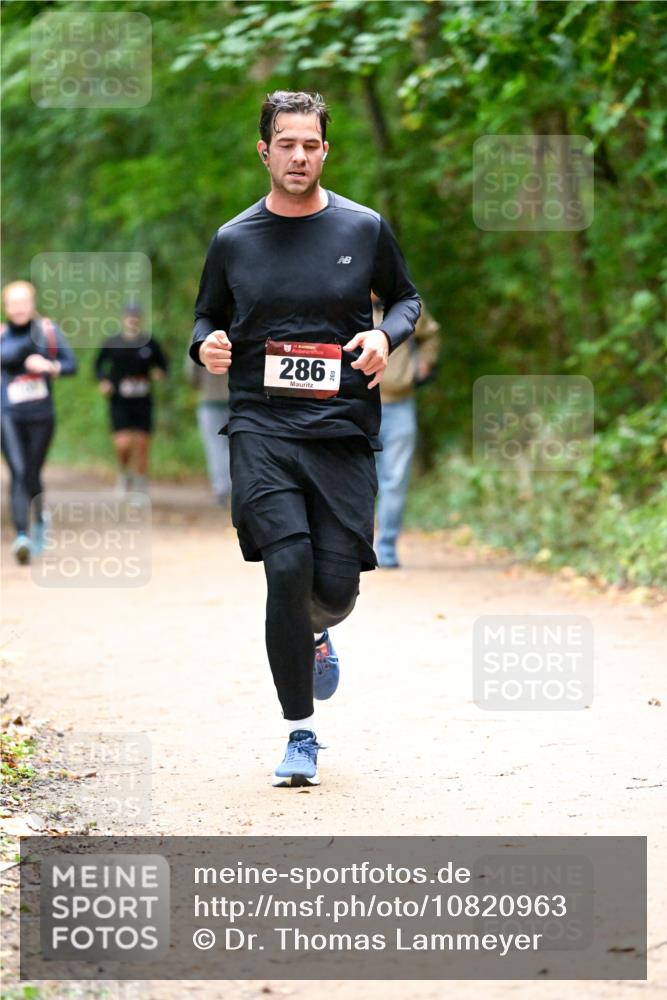 11.10.2026 - Bramfelder Halbmarathon 2026 Dr. Thomas Lammeyer http://msf.ph/oto/10820963 11.10.2026 10:23:49 Laufen 286 meine-sportfotos.de