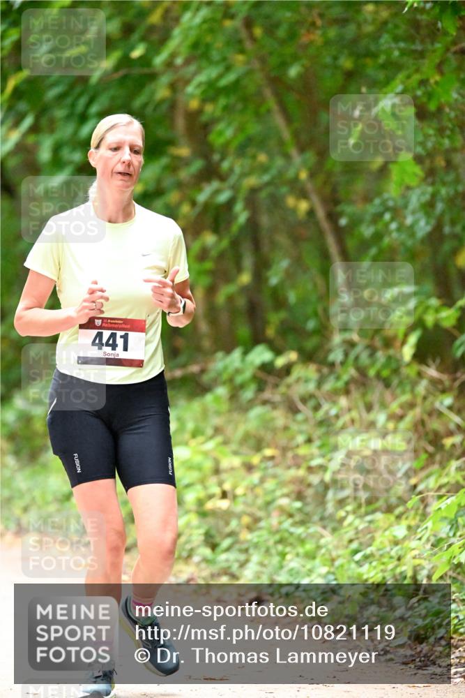 11.10.2026 - Bramfelder Halbmarathon 2026 Dr. Thomas Lammeyer http://msf.ph/oto/10821119 11.10.2026 10:24:23 Laufen 23, 441 meine-sportfotos.de